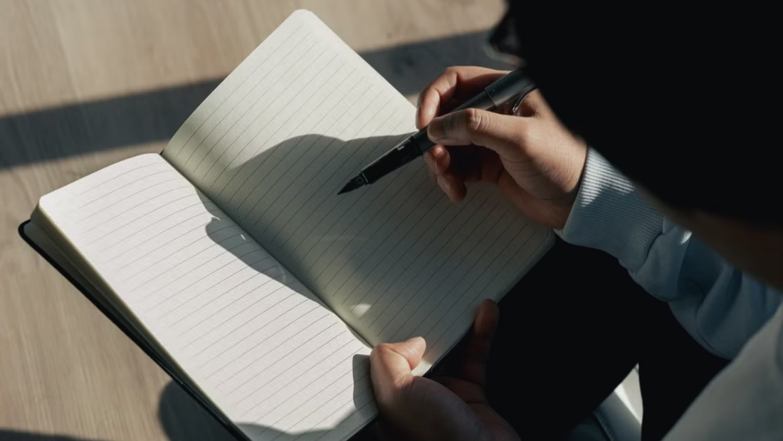 how-to-journal-when-you-dont-know-what-you-feel.jpg